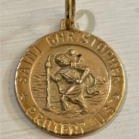 Saint Christopher Gold Pendant - Picture 1 of 4